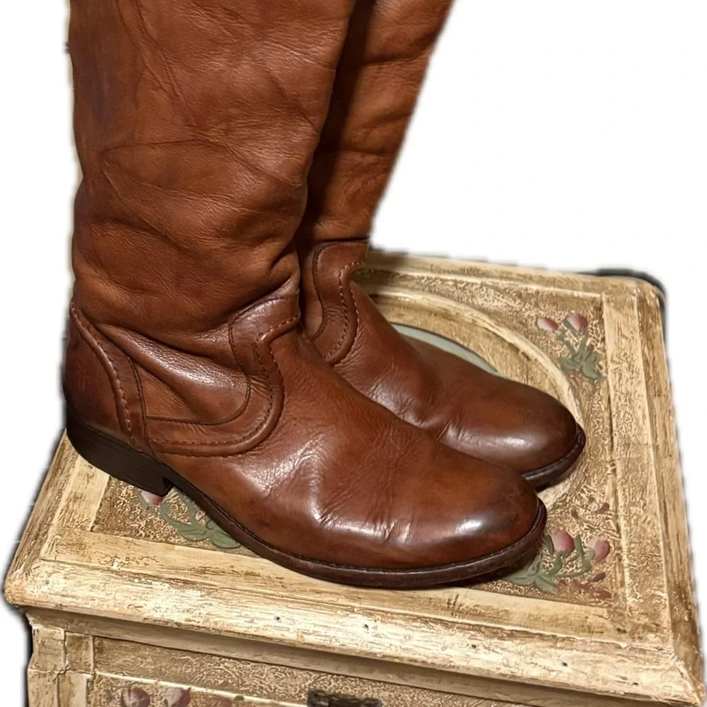 Frye Melissa Trapunto Beautiful Leather Boots Size 6 - Picture 8 of 9